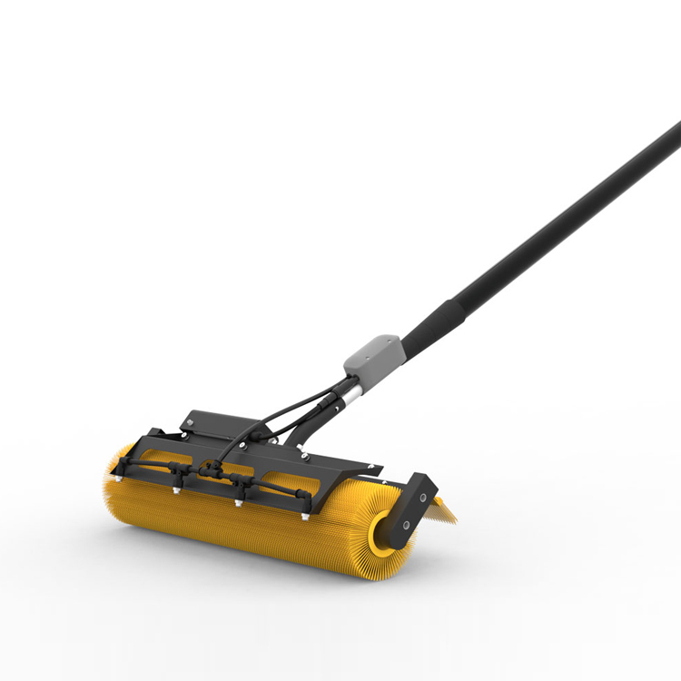 Cleaning Solar Panels in Deserts & High-Dust Regions
