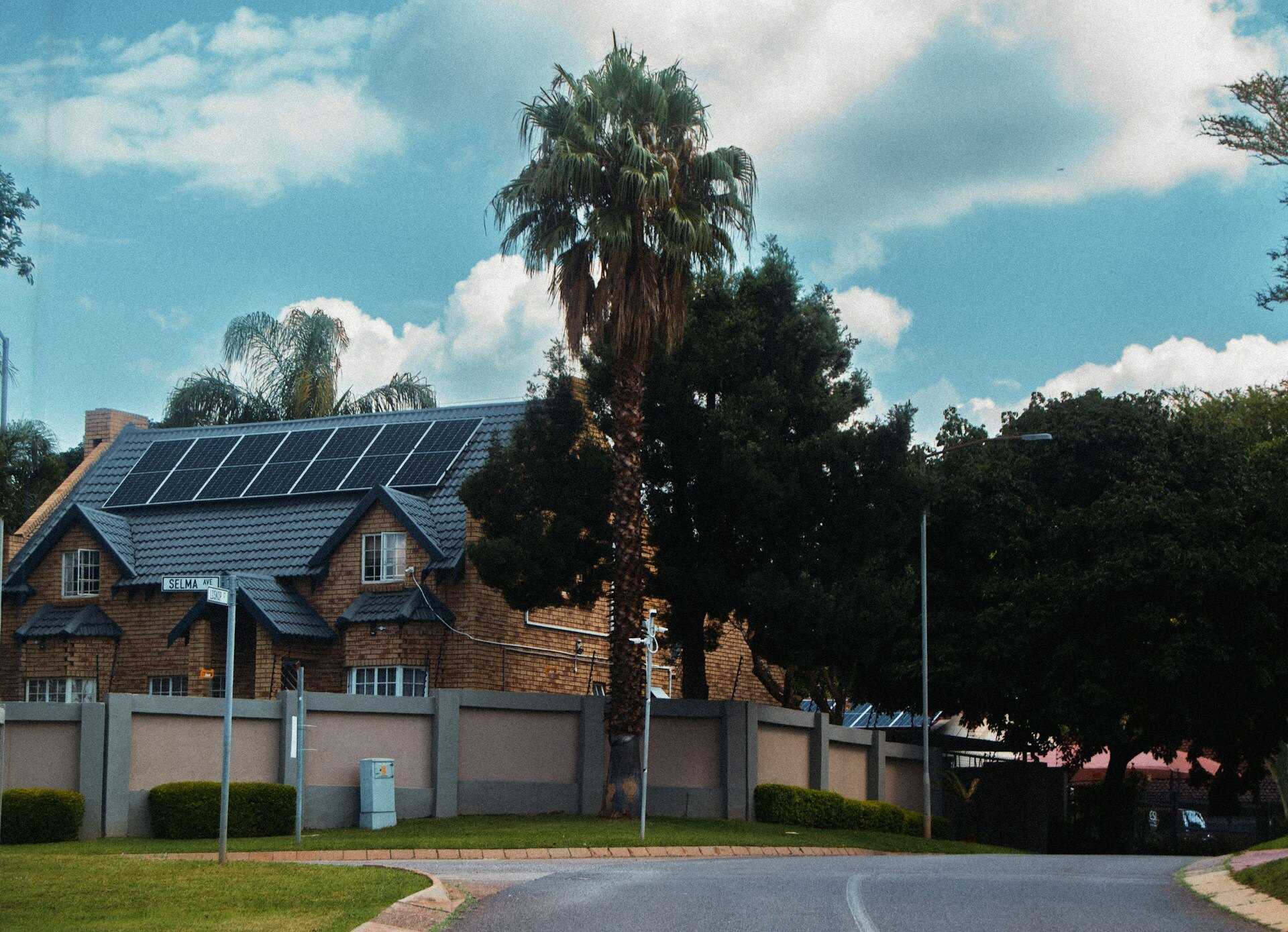 Residential and small rooftop solar cleaning
